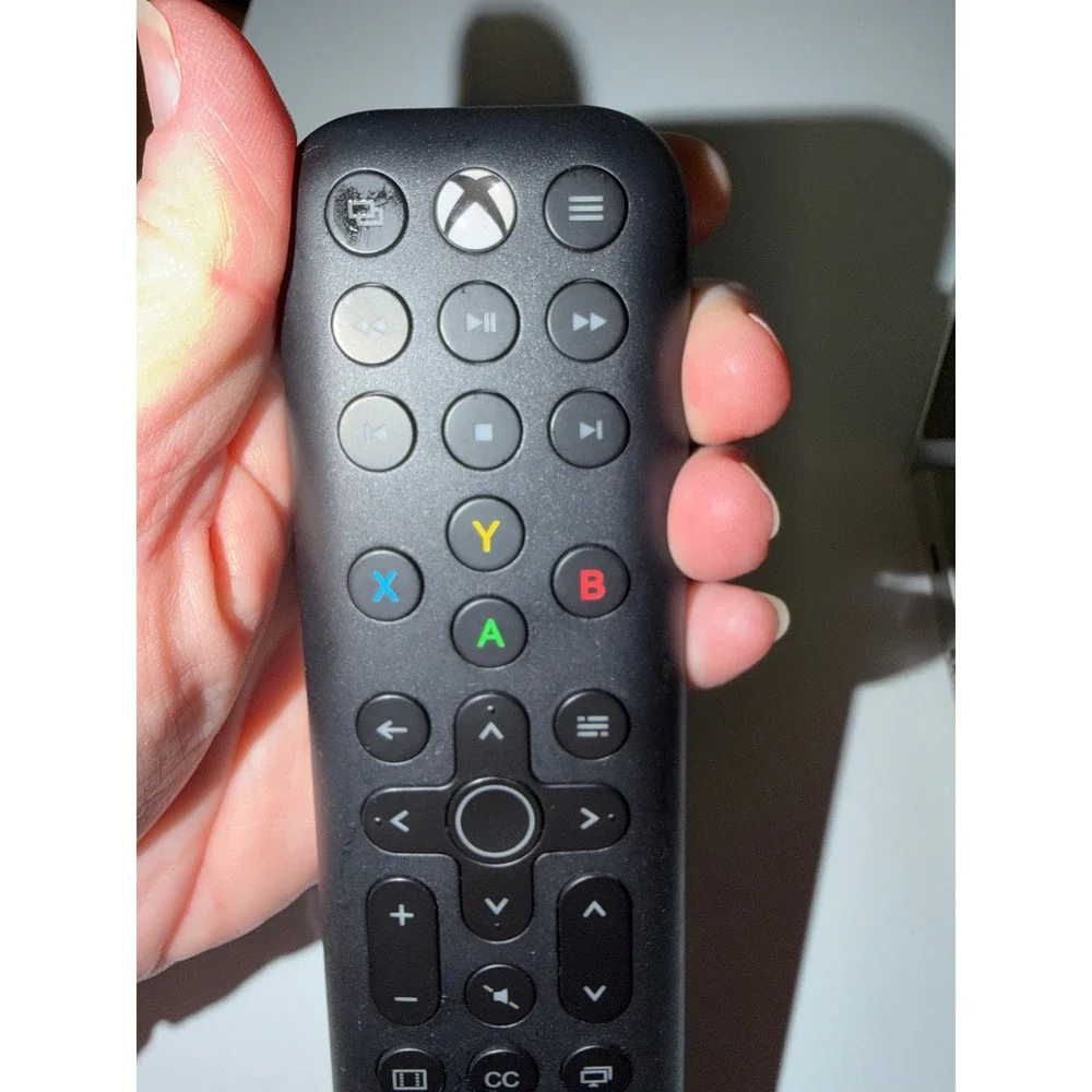8BitDo Media Remote for Xbox Series X S and Xbox One Black Backlit Buttons